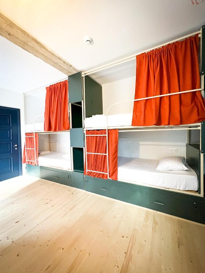 Black Tomato Hostel Koutaïssi Extérieur photo
